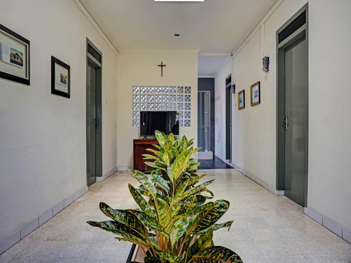 Hôtel Oyo 91658 Luci'S House à Jakarta Extérieur photo